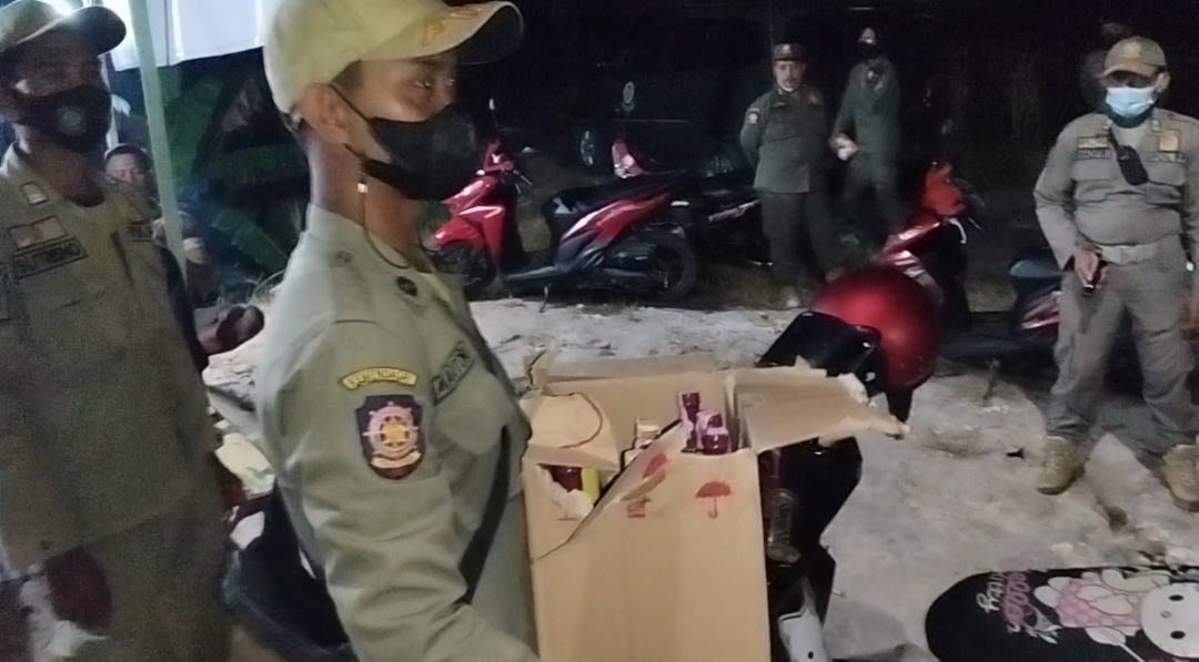 Razia Tibumtranmas, Sejumlah Minuman Beralkohol Diamankan Satgas Gabungan