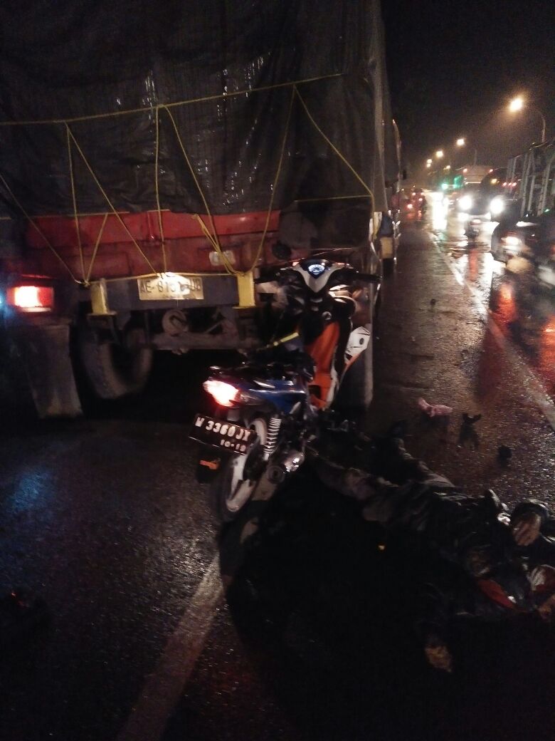 Tabrak Truck Berhenti, Pengendara Motor Tewas