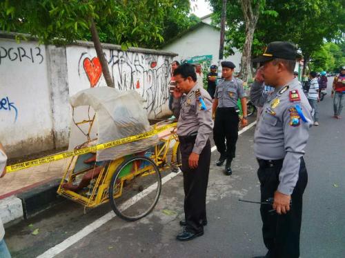 Tukang Becak Tewas, Gegerkan Warga